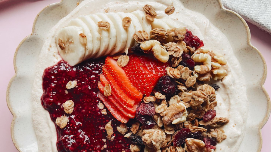 POWER-CHARGED BREAKFAST BOWL . NO SUGAR
